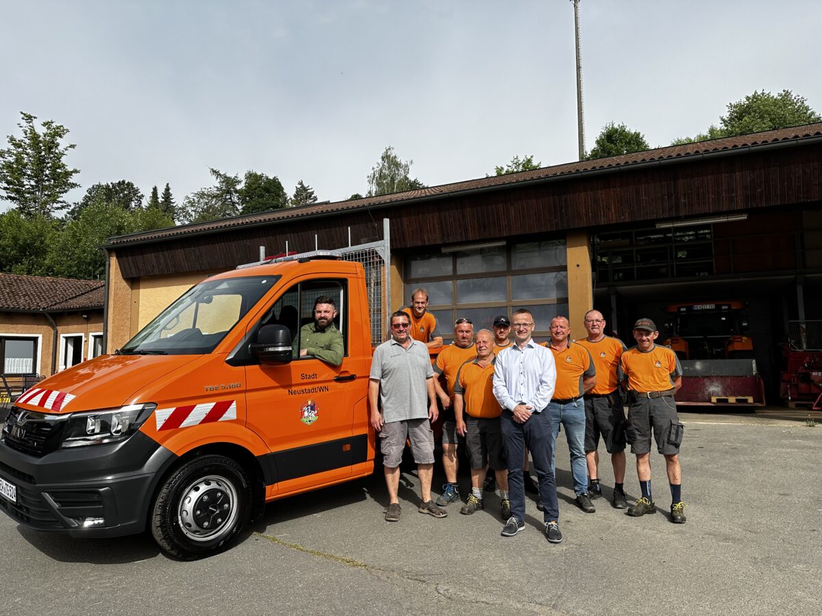 Fuhrparkerweiterung: Neuer Unimog für den Bauhof