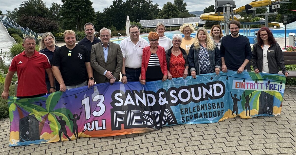 Feiern im Freibad: große Beachparty zum 20-jährigen Bestehen des Jugendbeirats