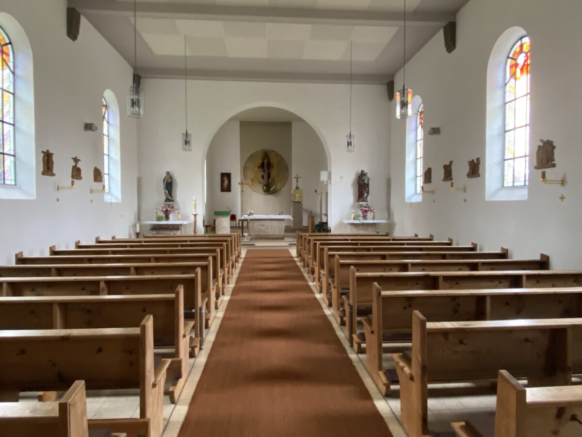 Innenraum der Filialkirche Kleinschwand erstrahlt in neuem Glanz