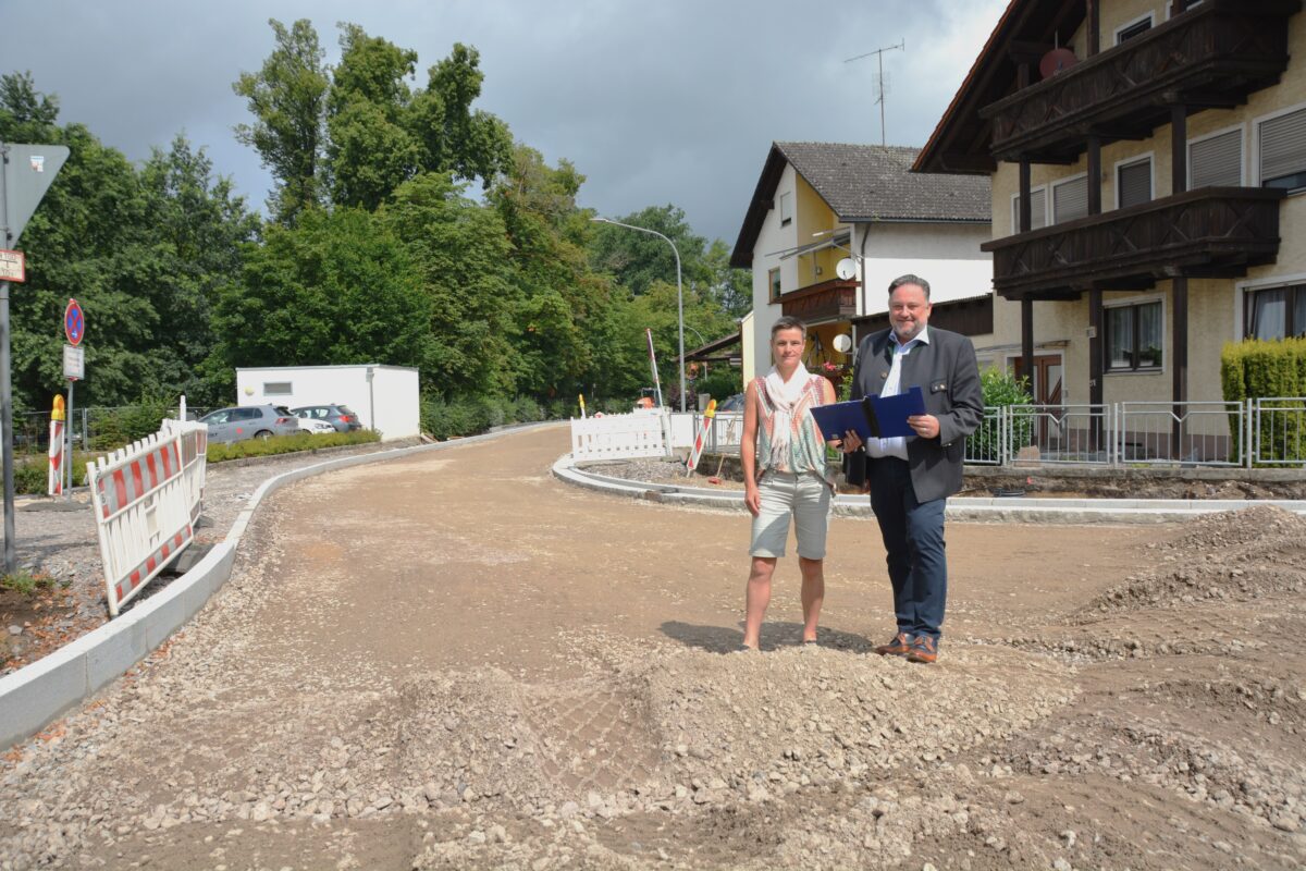 Ausbau Münchshofener Straße: Asphaltierung steht bevor