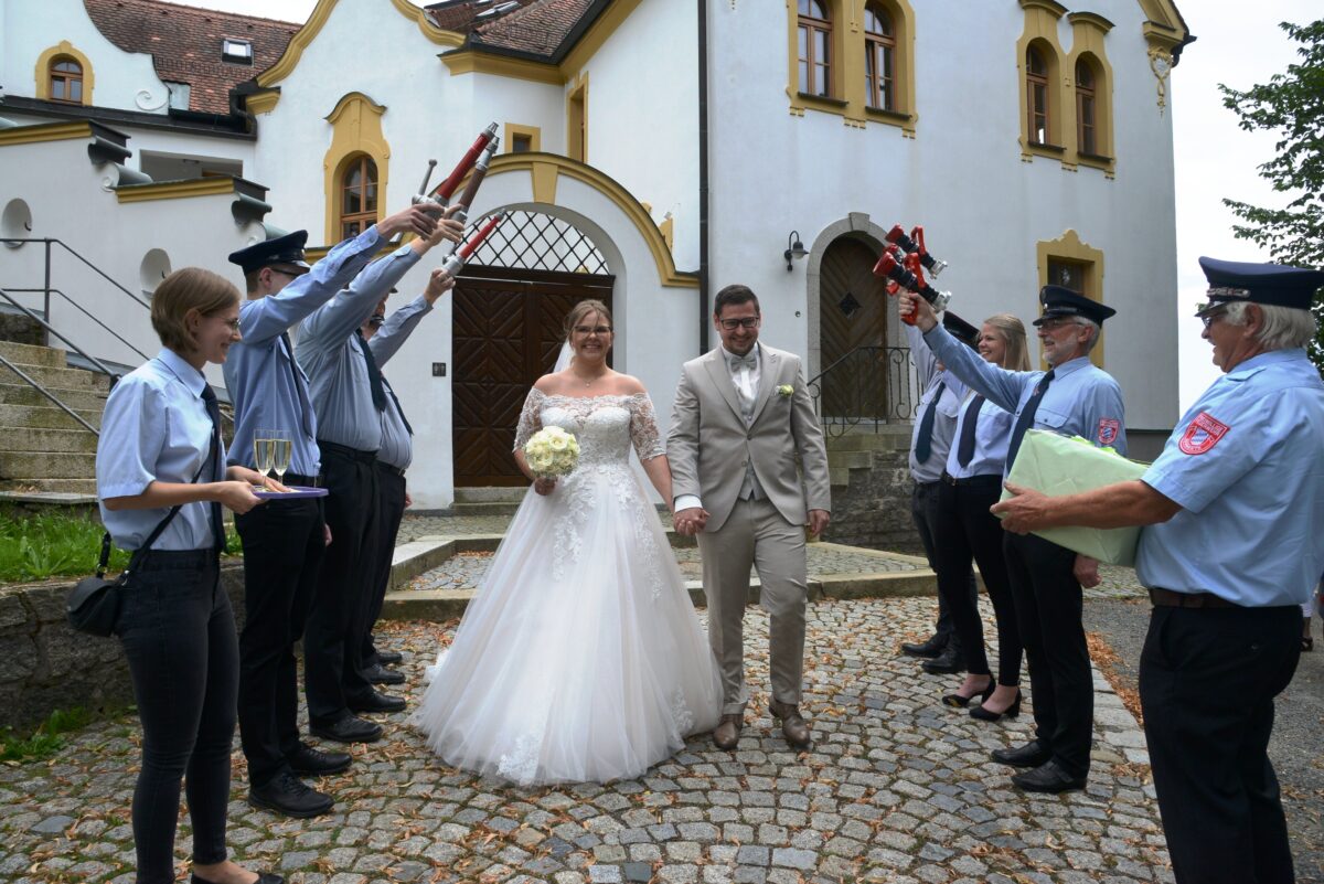 Ja-Wort in der Kreuzbergkirche: Tobias und Julia Lang haben geheiratet