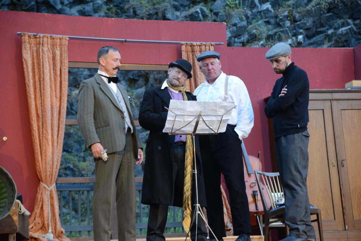 Basalttheater zeigt „Ladykillers“: Publikum restlos begeistert