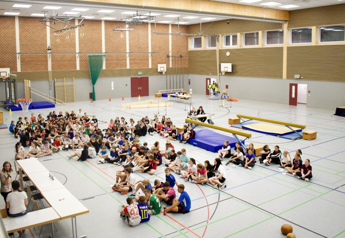 Schüler in Kemnath feiern sportliche Sommerolympics