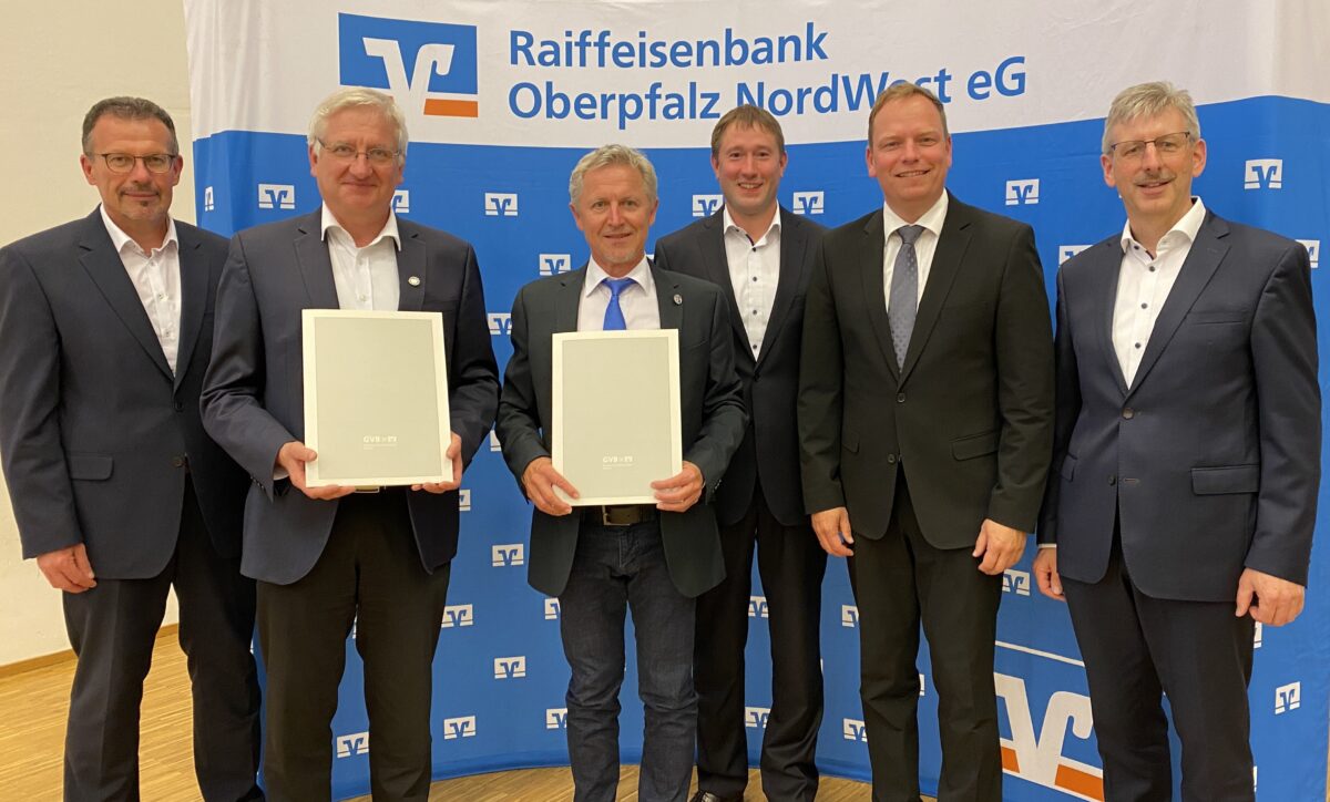 Ehrungen bei Raiffeisenbank Oberpfalz NordWest