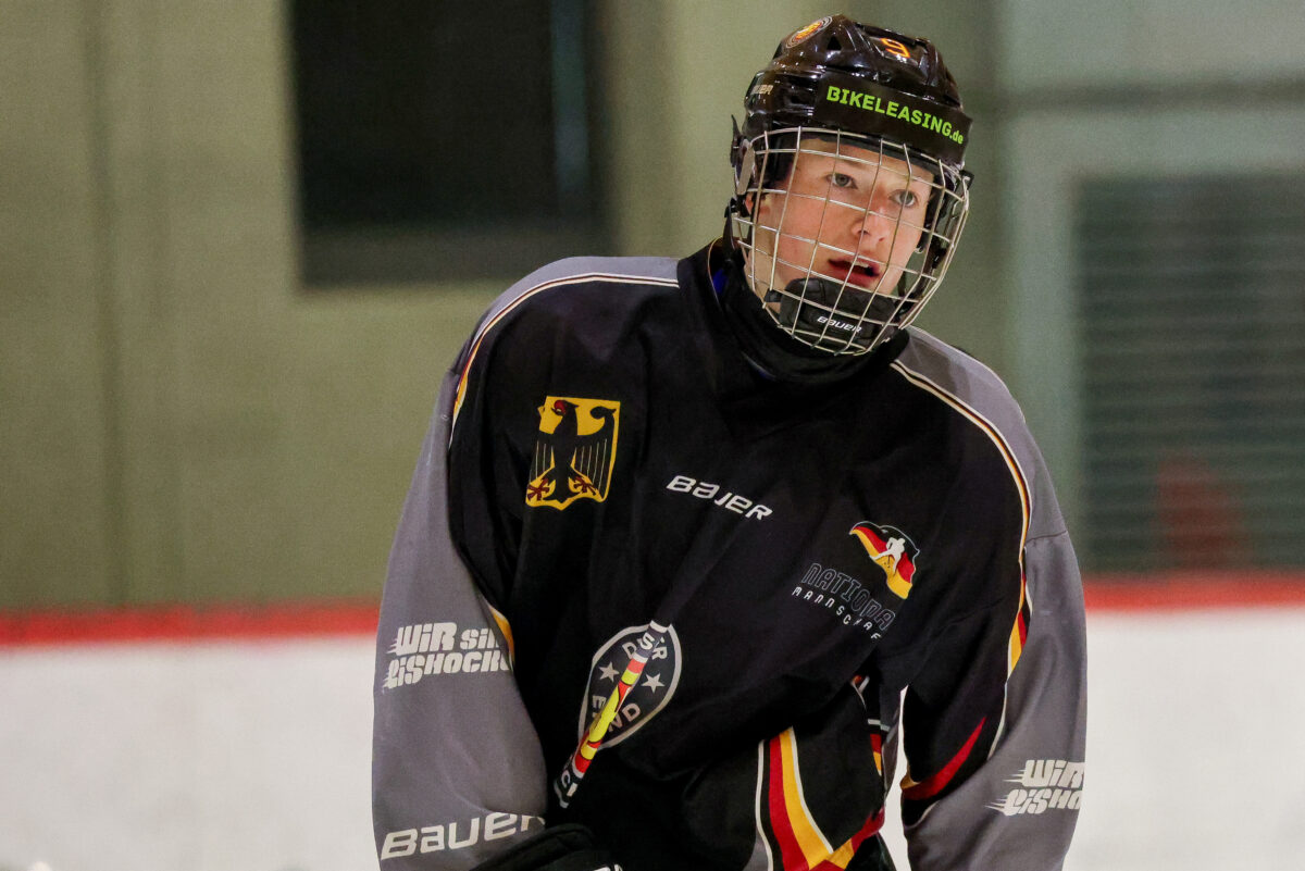 Junioren-Nationalspieler für die Blue Devils Weiden