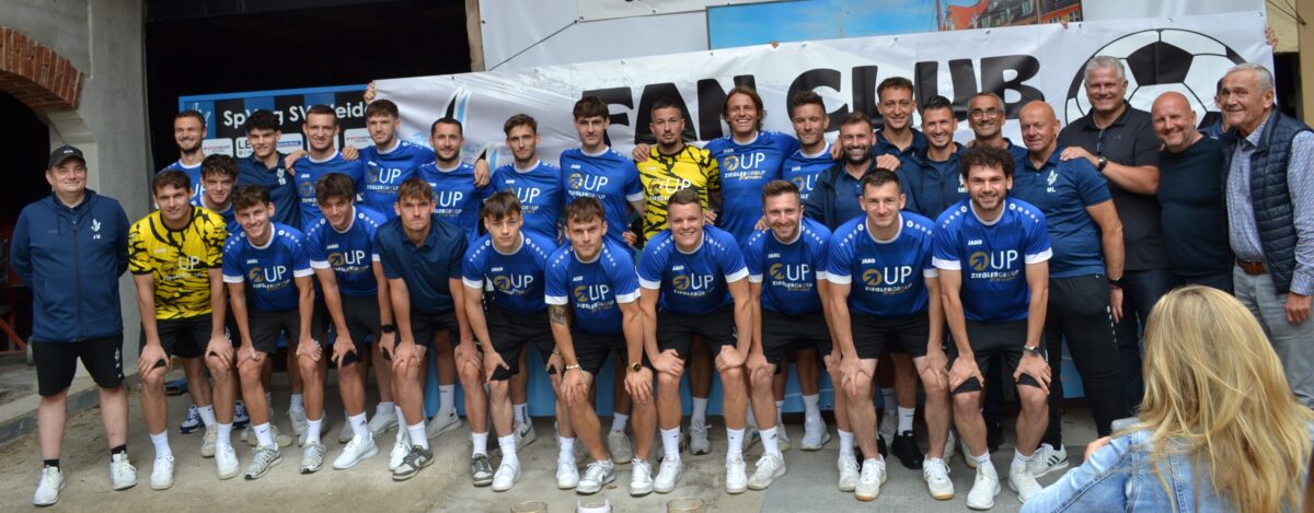 Teampräsentation der SpVgg SV Weiden: Beste Stimmung, nur der Himmel weinte