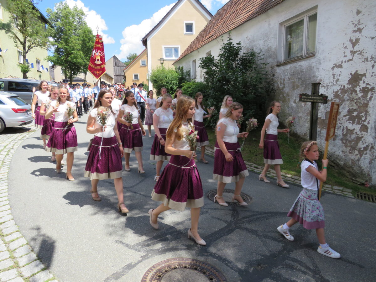 Feuerwehr Kirchendemenreuth feiert 150-jähriges Jubiläum