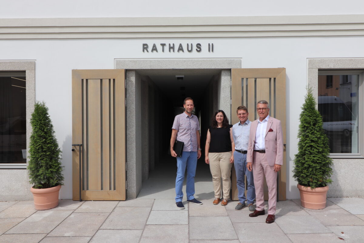 Tirschenreuths Rathaus II eröffnet: Mehr Service für Bürger