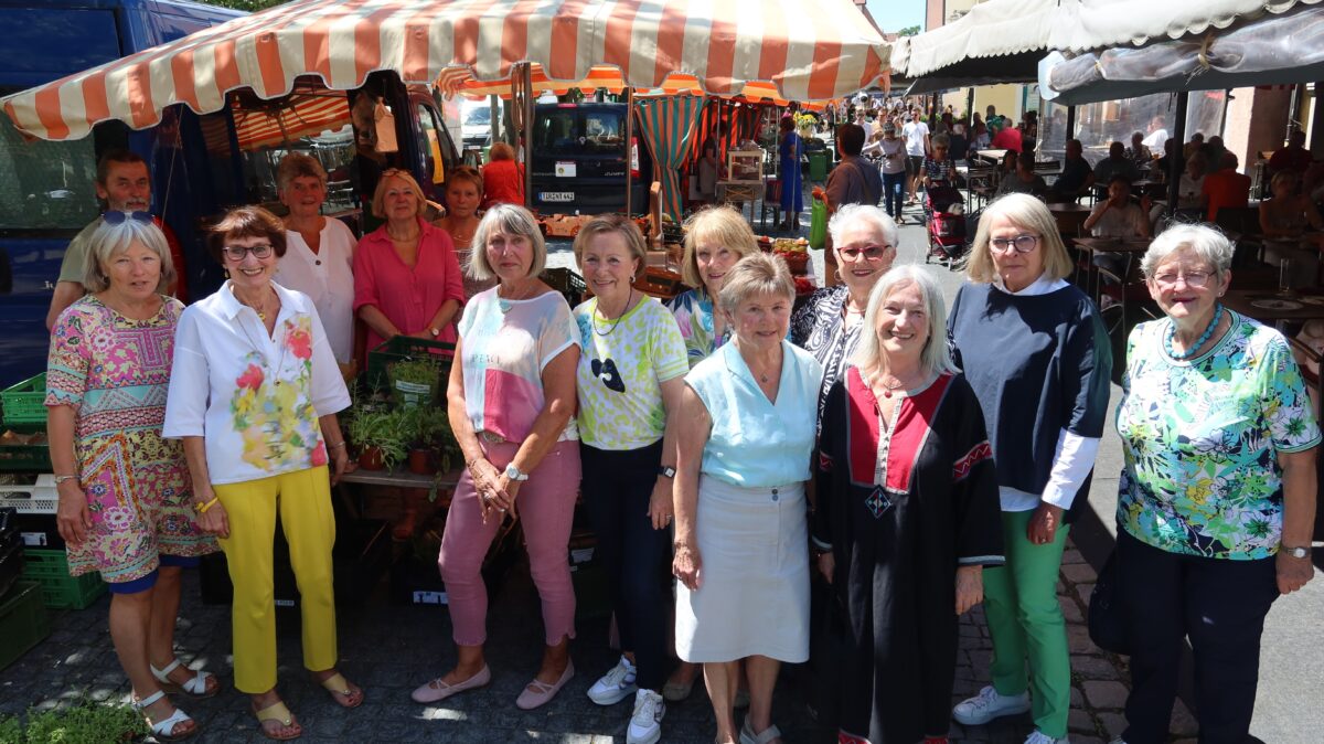60 Jahre später: Klassentreffen in der Fußgängerzone