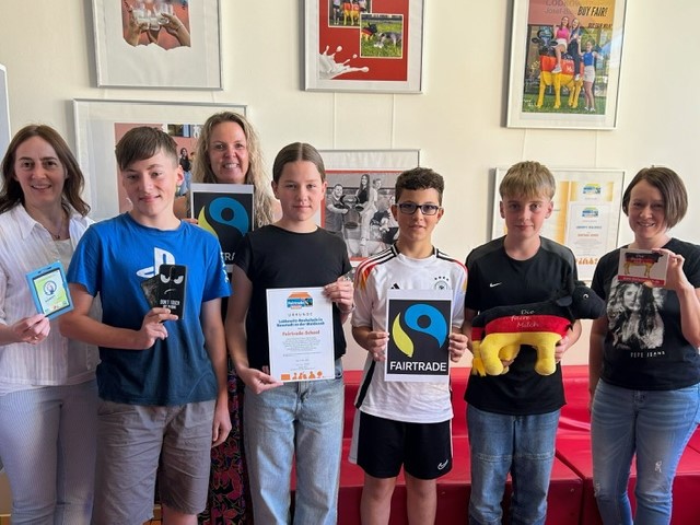 Lobkos erneut als „Fairtrade School“ ausgezeichnet