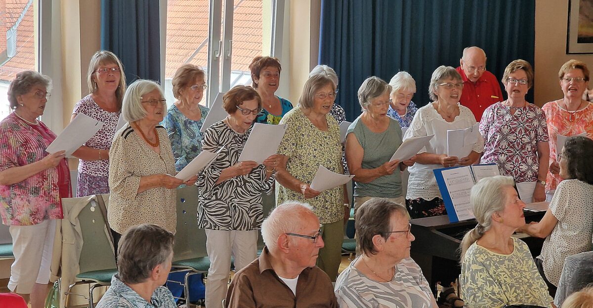 Weidener Theatergruppe verabschiedet Winfried Bühner
