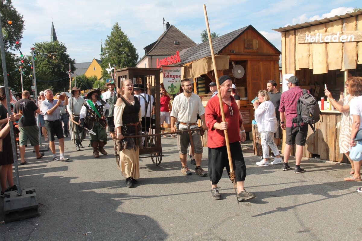 Mittelalter-Markt zu Weydhausen begeistert Besucher