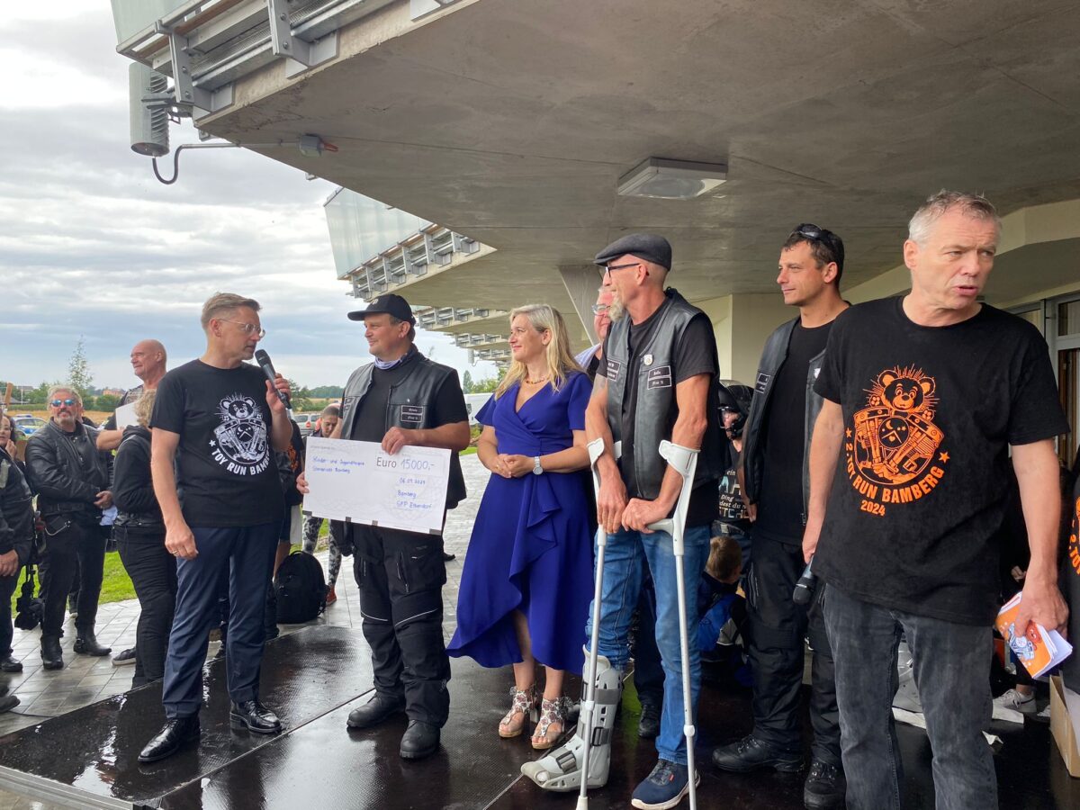 Dank Großzügigkeit und Zusammenhalt: Motorradfreunde spenden beeindruckende Summe