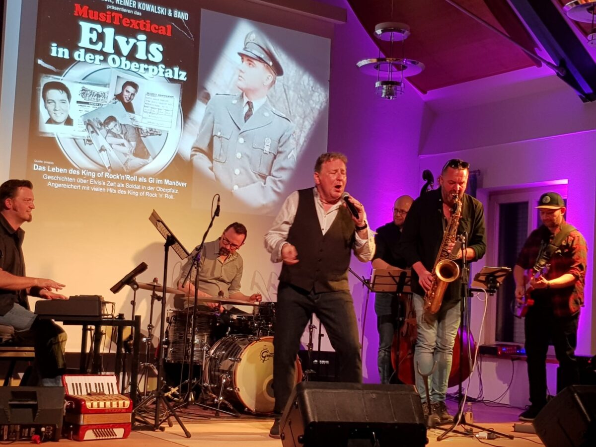 Elvis kehrt als „MusiTextical“ zurück