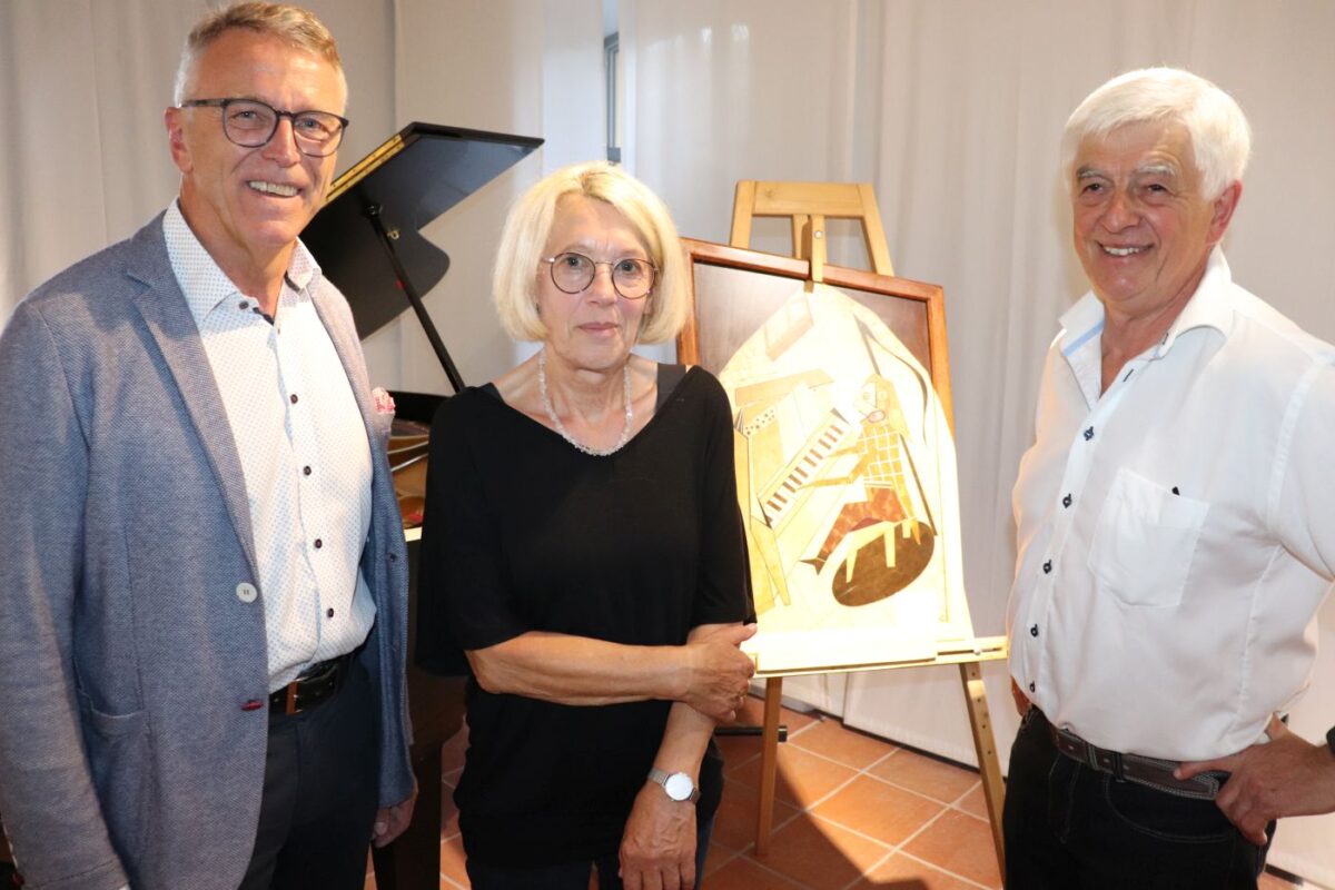 Kunstausstellung in Tirschenreuth präsentiert Holzmosaike