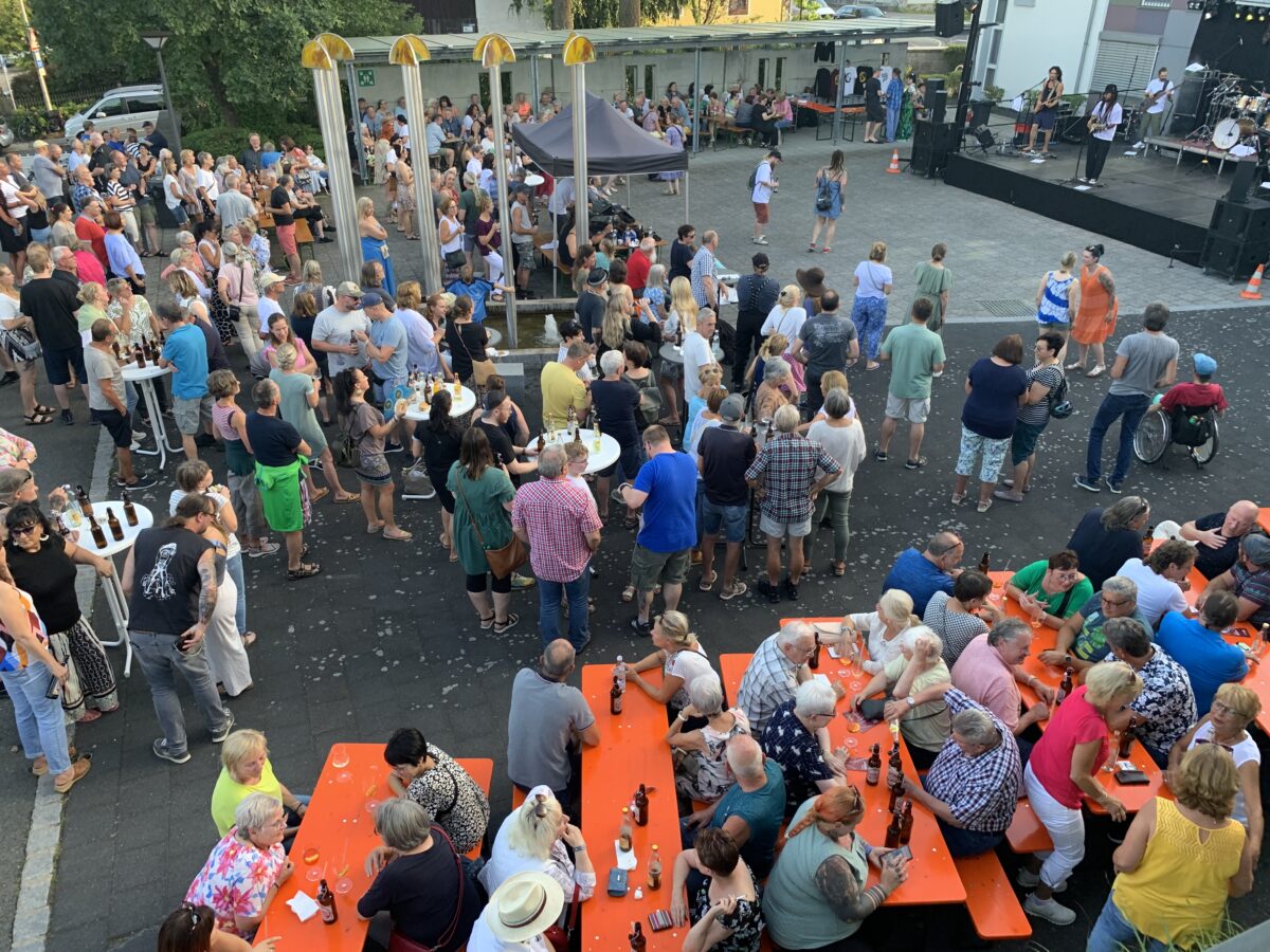 „Unlimited Culture“ rockt den Rathausplatz in  Altenstadt