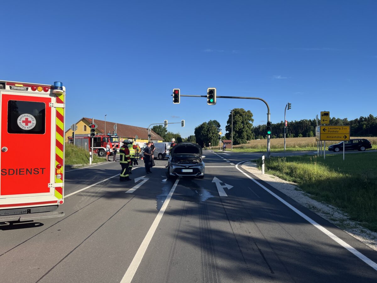 Zeugenaufruf nach Verkehrsunfall an bekannter Kreuzung