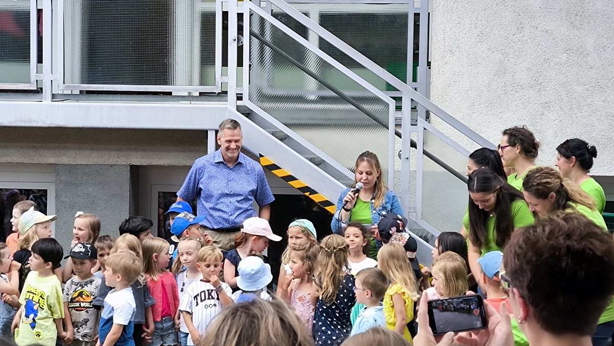 Tag der offenen Tür im „Ausweich-Kindergarten“ Eschenbach