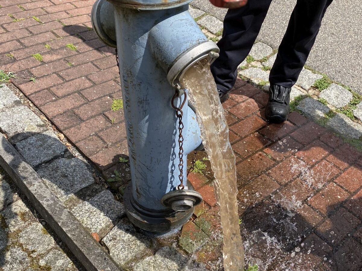 Geschafft, das Wasser läuft wieder!