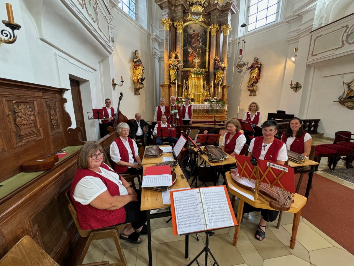 Neustadt verabschiedet Stadtpfarrer Häring mit Musik