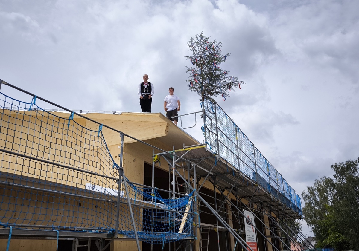 Richtfest am Anbau des Feuerwehrhauses in Mantel