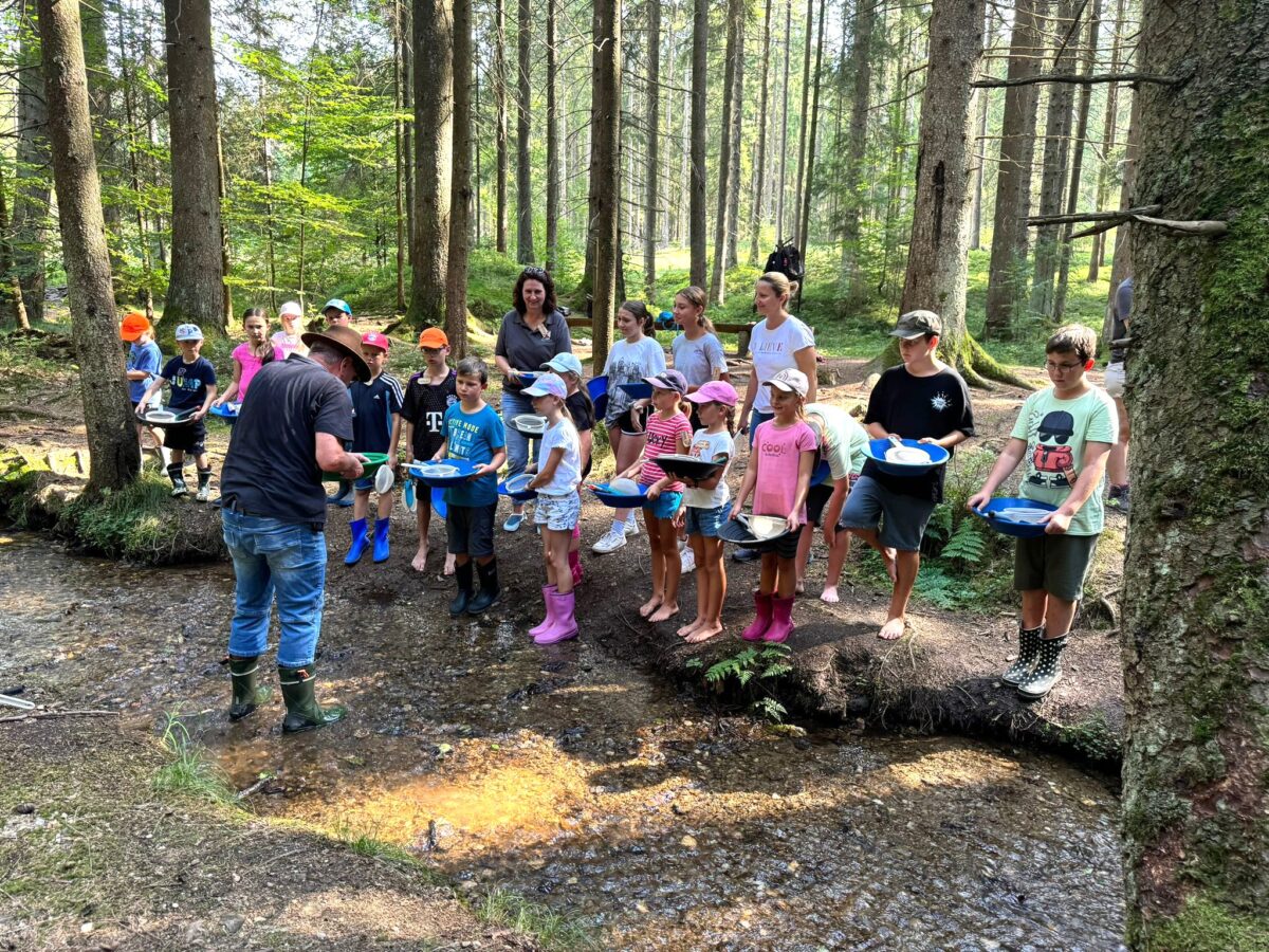 Waldthurner Goldgräber erhalten „Oberviechtacher GOLDwäscherdiplom“