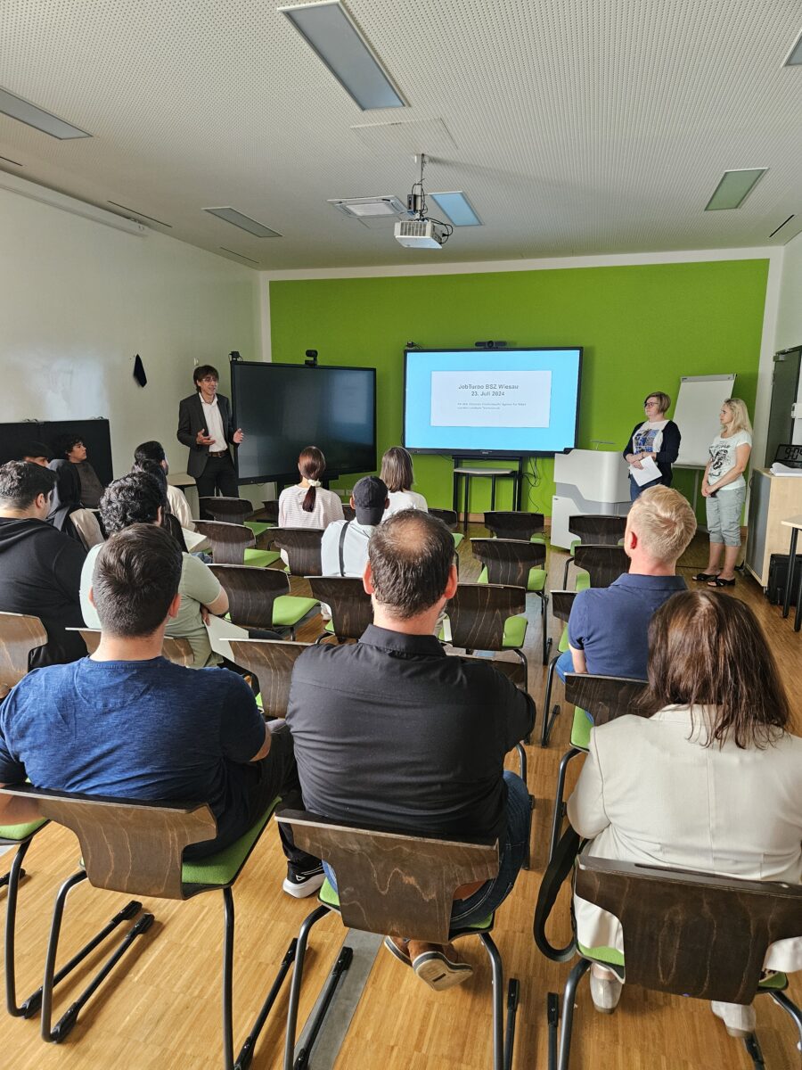 JobTurbo fördert Integration junger Migranten in Tirschenreuth