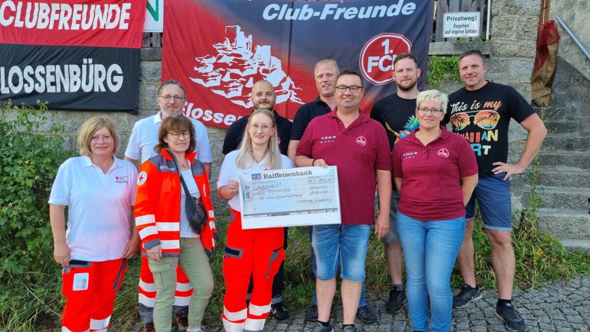800 Euro Spende von Clubfreunden für Helfer vor Ort