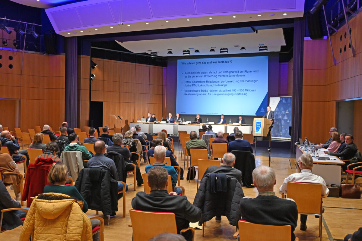 Amberg diskutiert Ganztagsschule und Leopoldkaserne