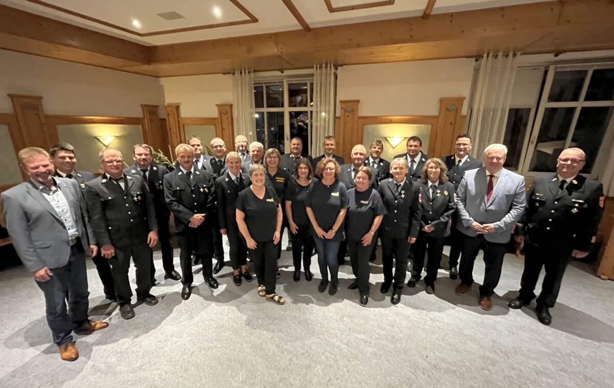Ehrenkreuze für Freudenberger Feuerwehrleute verliehen