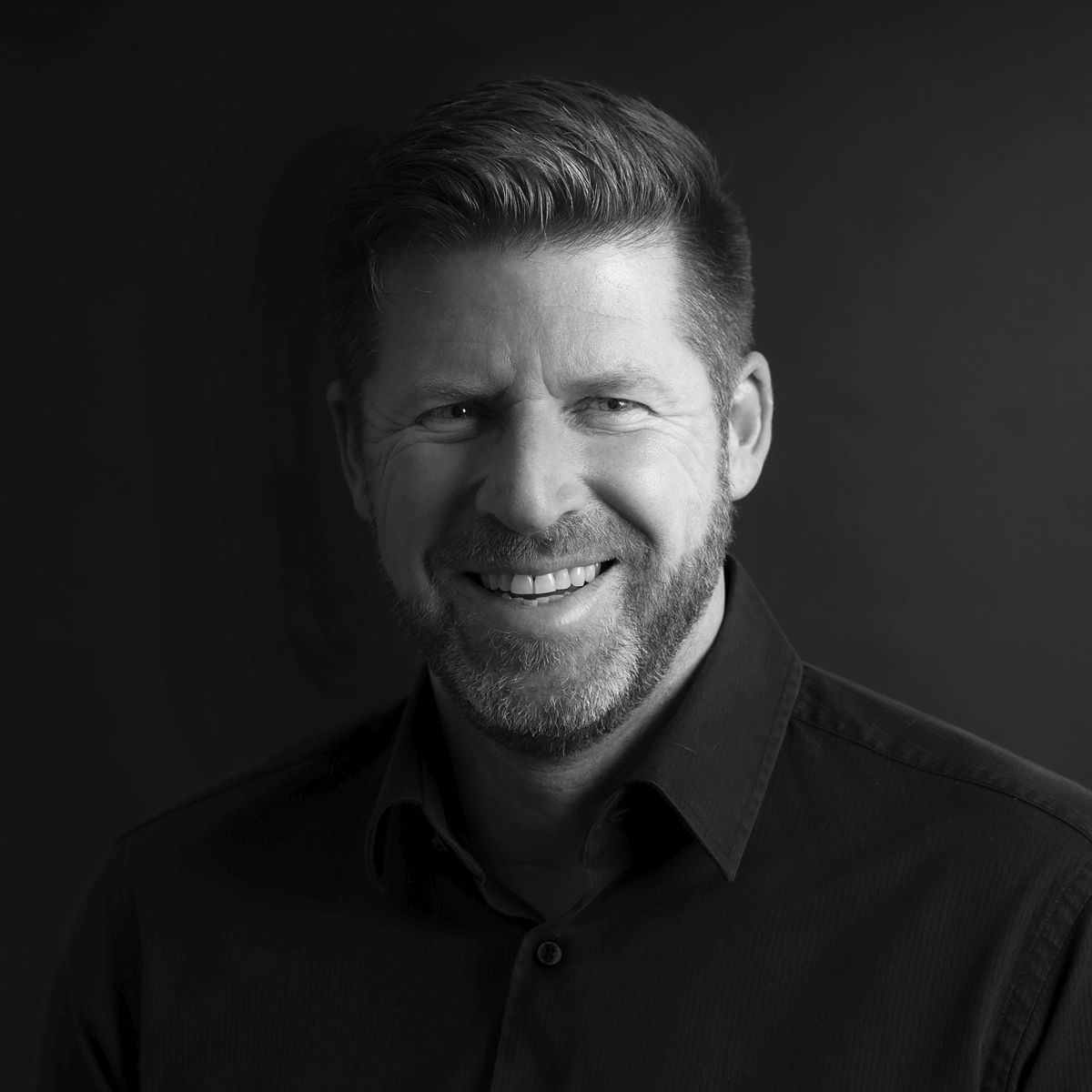 Guido Buettgen liest in Tirschenreuth aus „Champagnergrab“