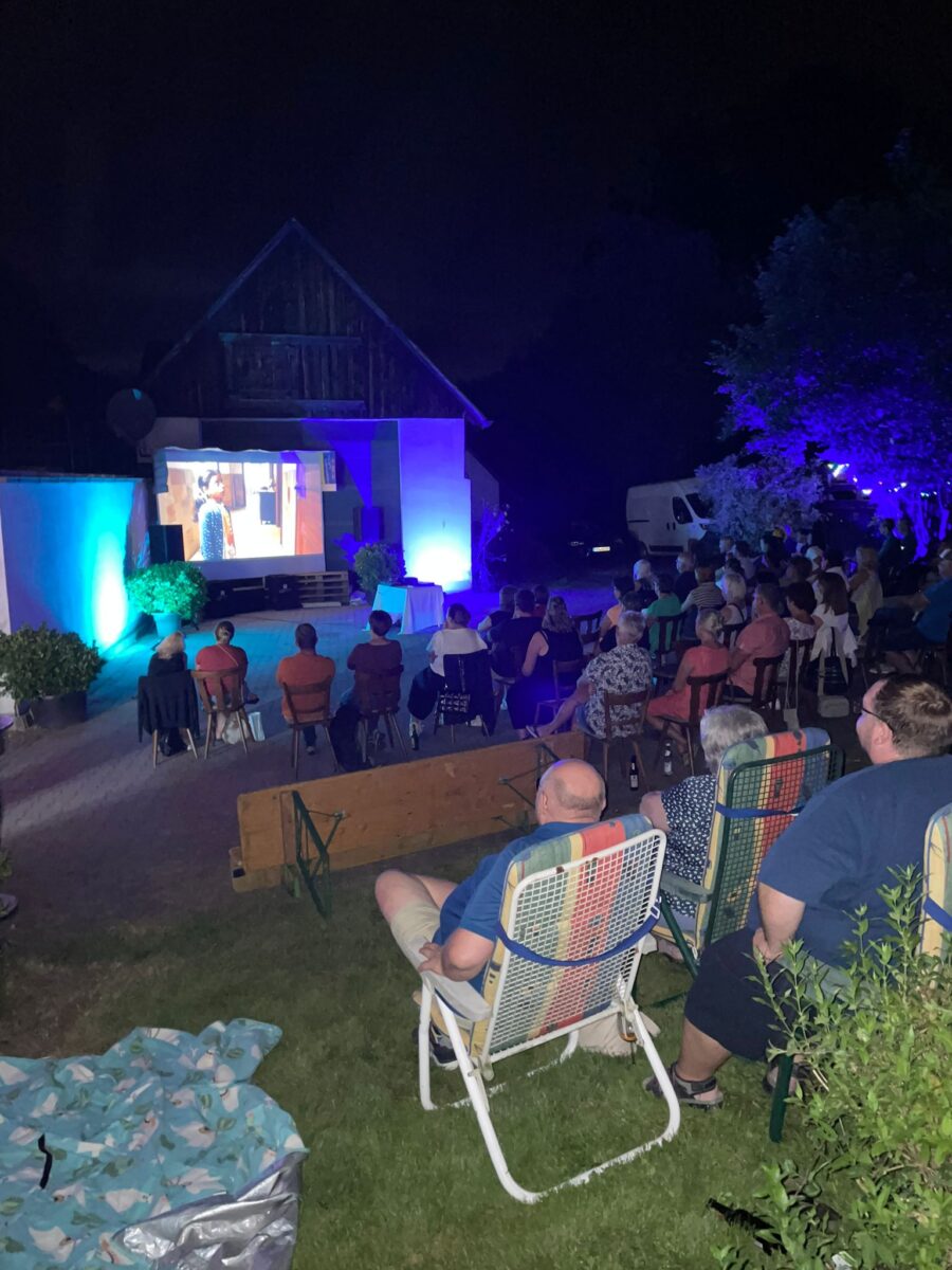 Erfolgreiches Open Air Kino in Etzenricht