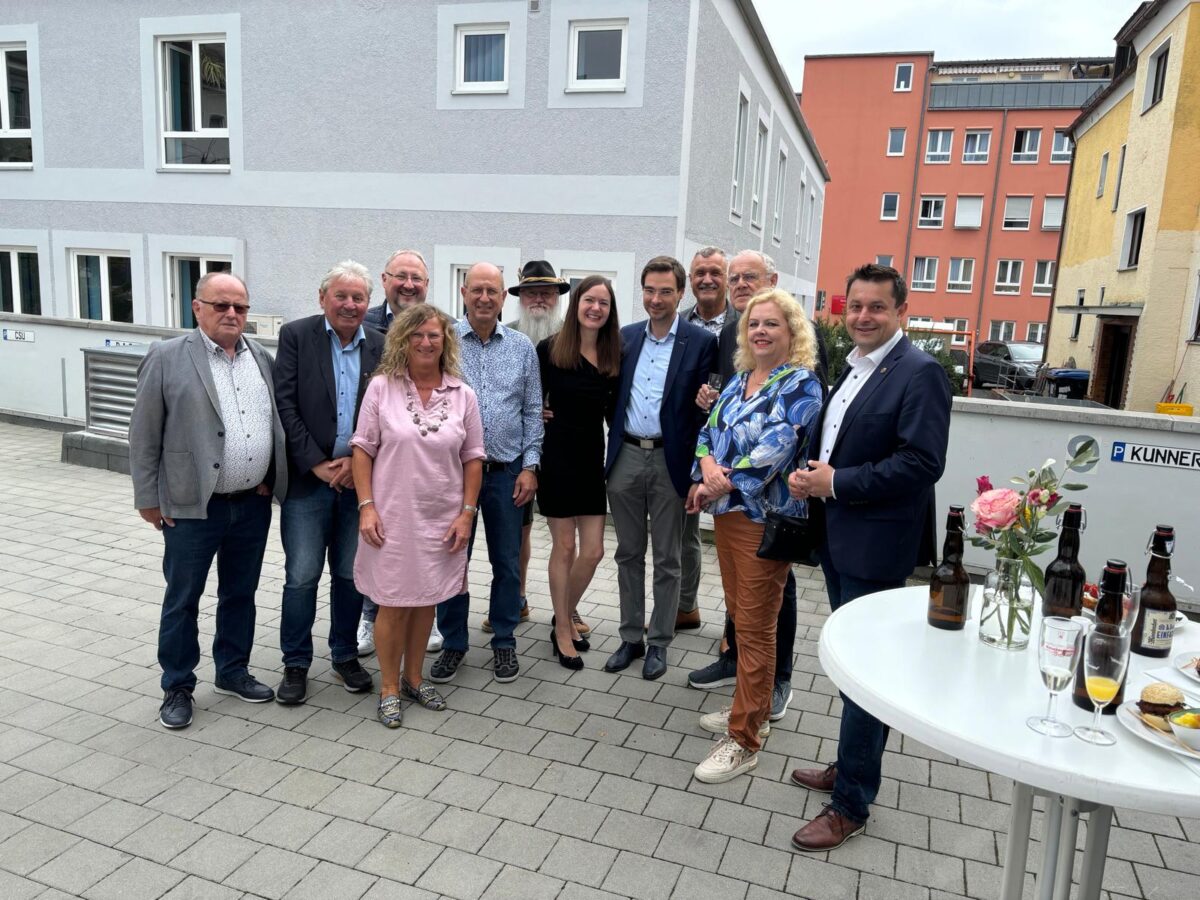 Stephan Oetzinger feiert Geburtstag – die CSU-Familie gratuliert dem „Jungspund“