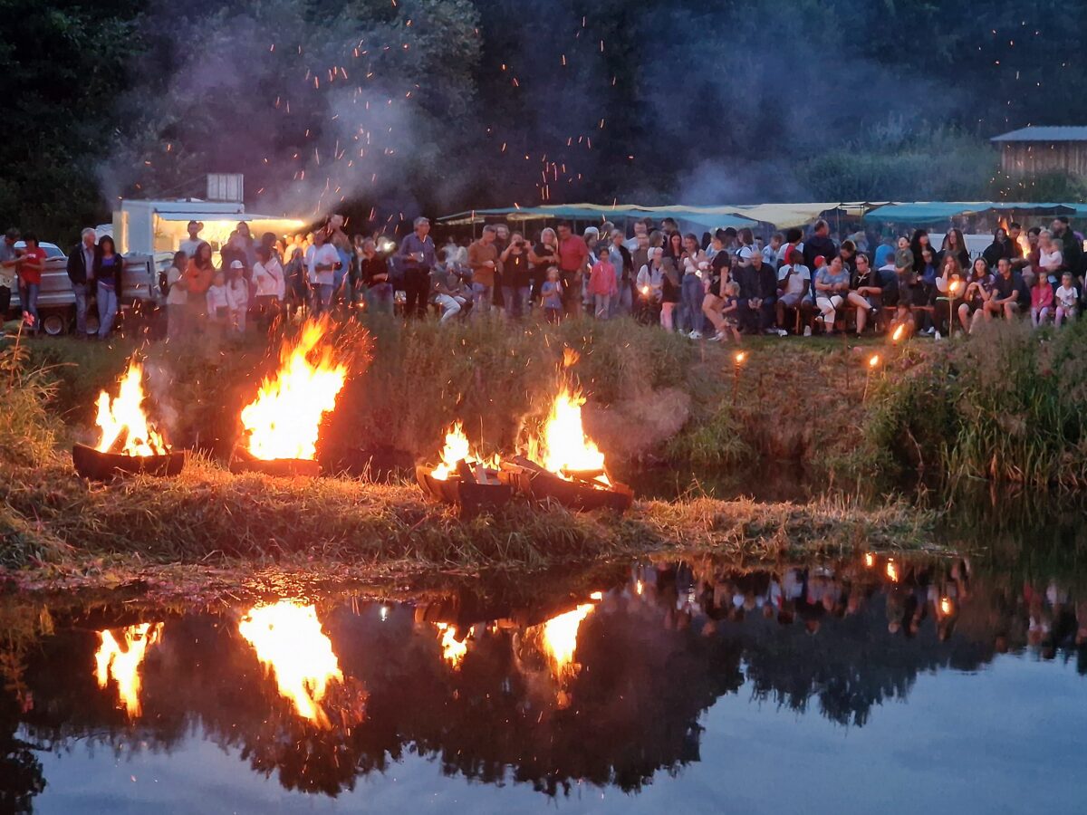 Neustadts buntes Fest: Die Naab erleuchtet