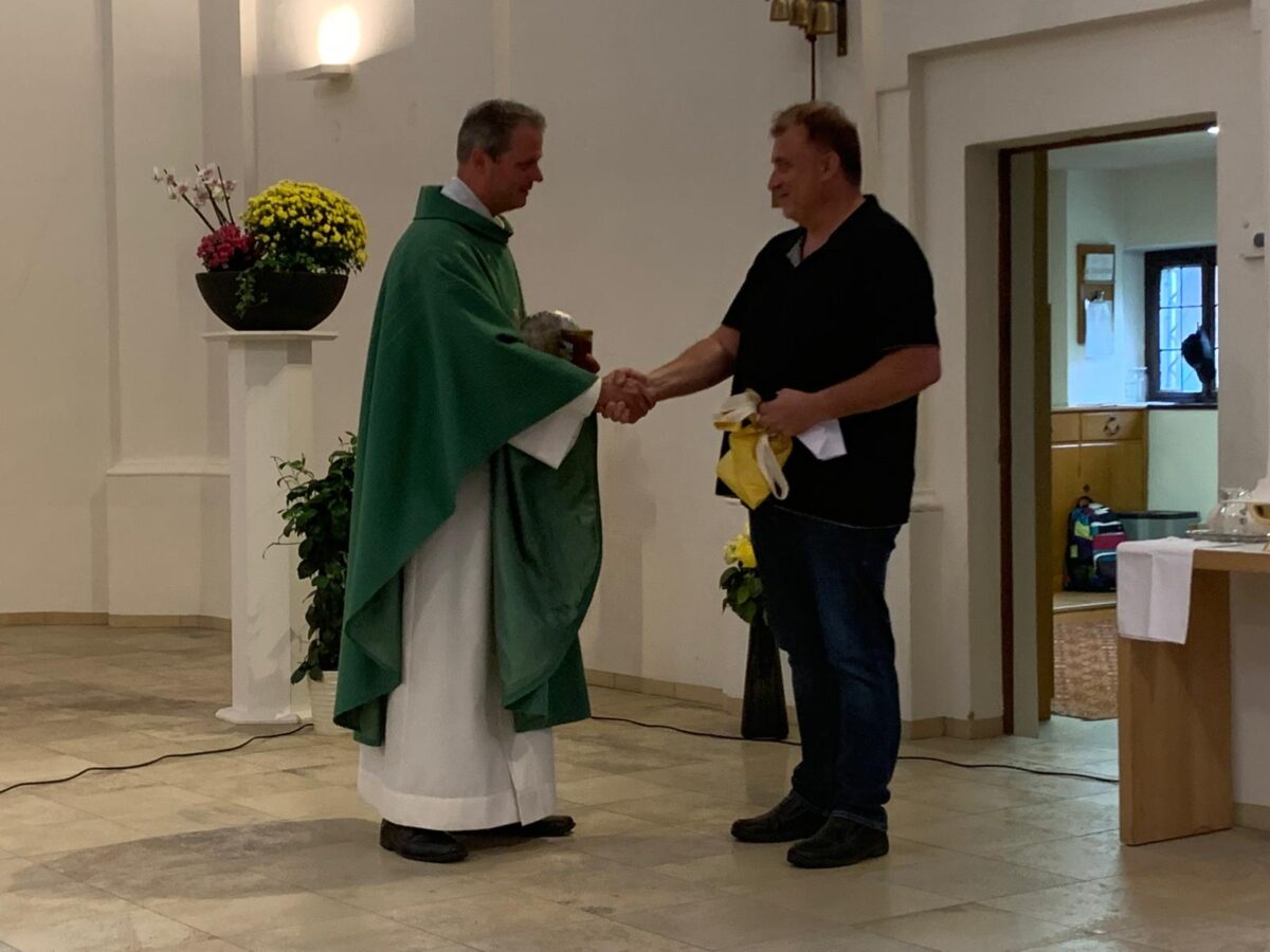 Pater Thom herzlich in Waidhaus empfangen