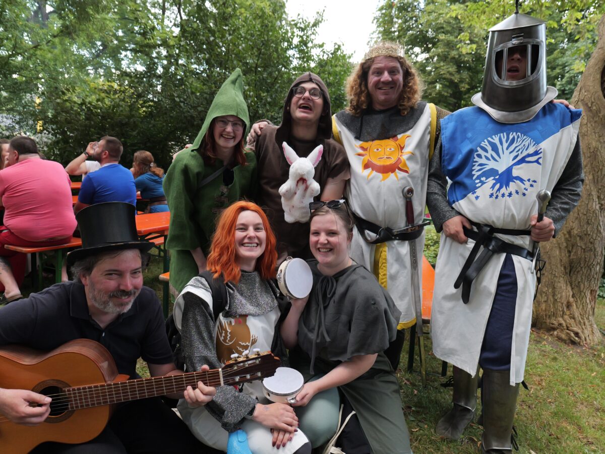 Vorbild Broadway: OVIGO macht bei „Spamalot“ keine halben Sachen
