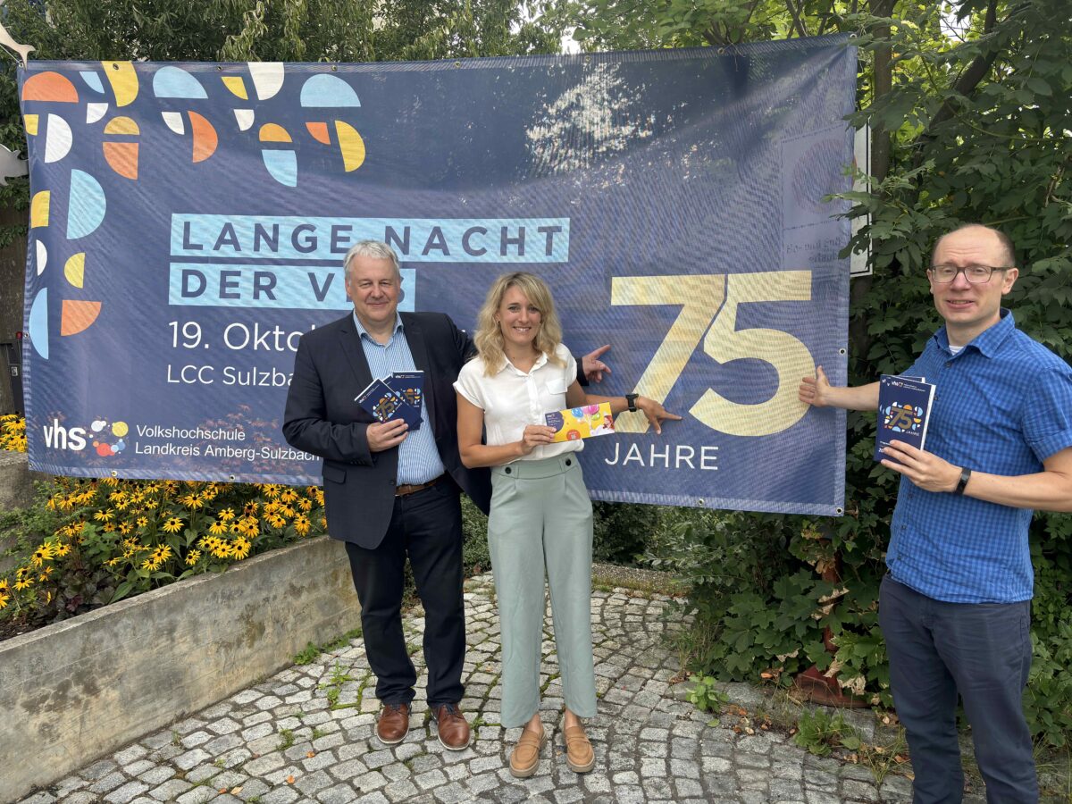 Herzlichen Glückwunsch: Die vhs Amberg-Sulzbach feiert heuer 75 Jahre Bestehen