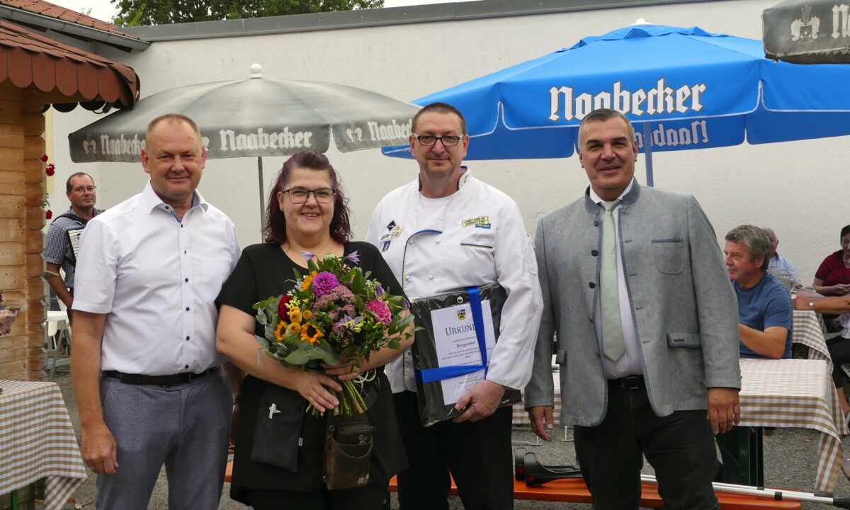 Ebermannsdorf feiert Berggasthof-Neuöffnung