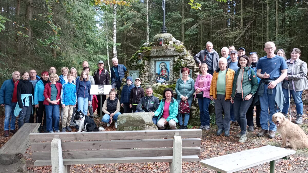 Grenzwanderung: OWV-Zweigvereine erkunden Niemandsland