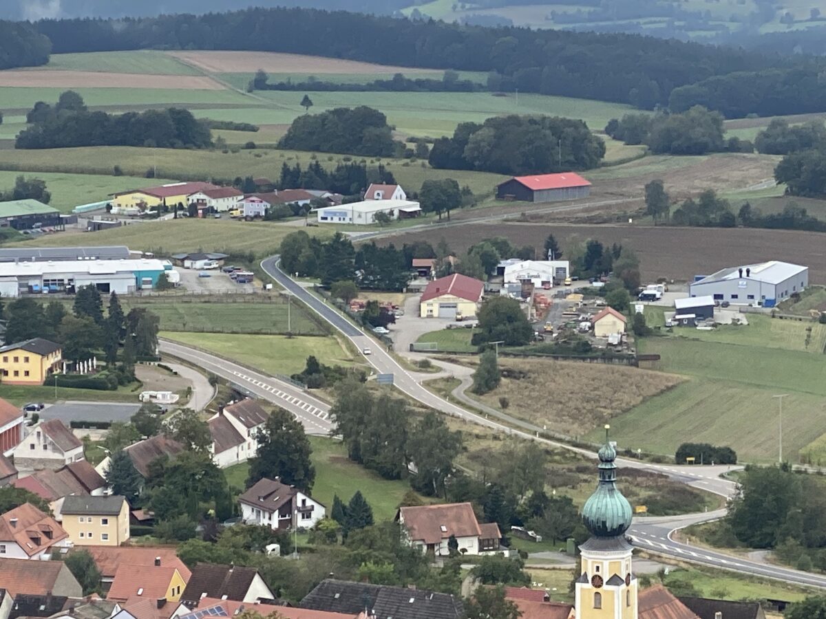 Bebauungspläne für Gewerbegebiet und „Sonnenpark“ in Tännesber aufgestellt
