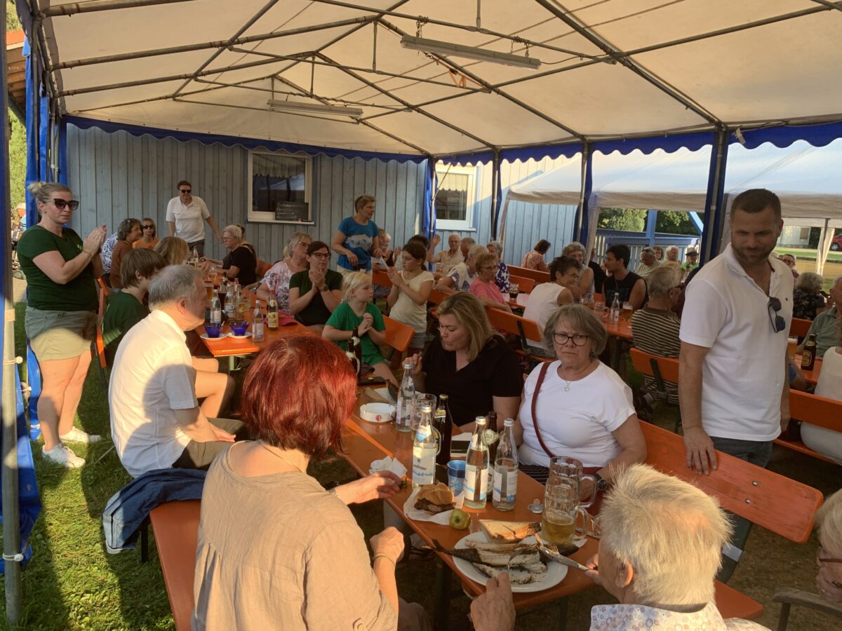 Reha-Vital-Gruppe triumphiert bei Stockturnier in Altenstadt