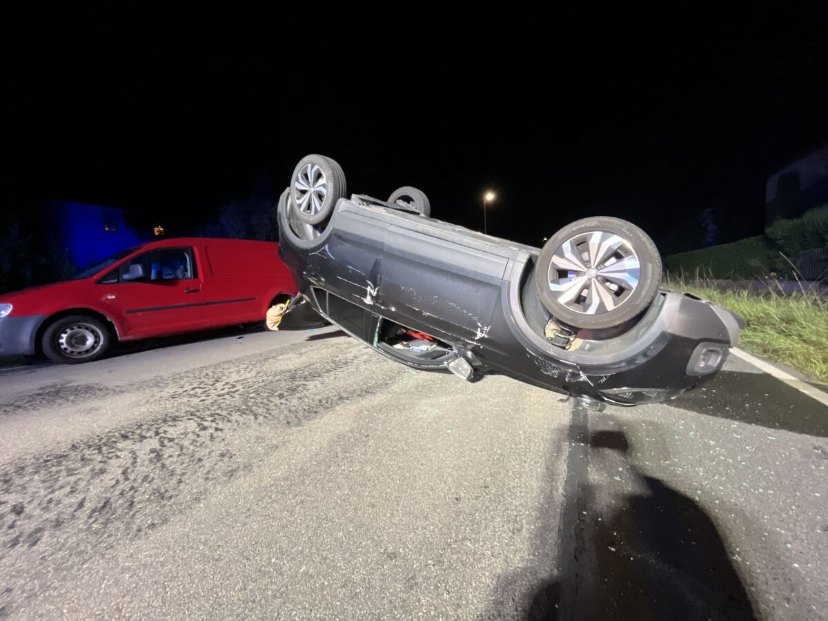 Leichtverletzter nach Überschlag in Sulzbach-Rosenberg