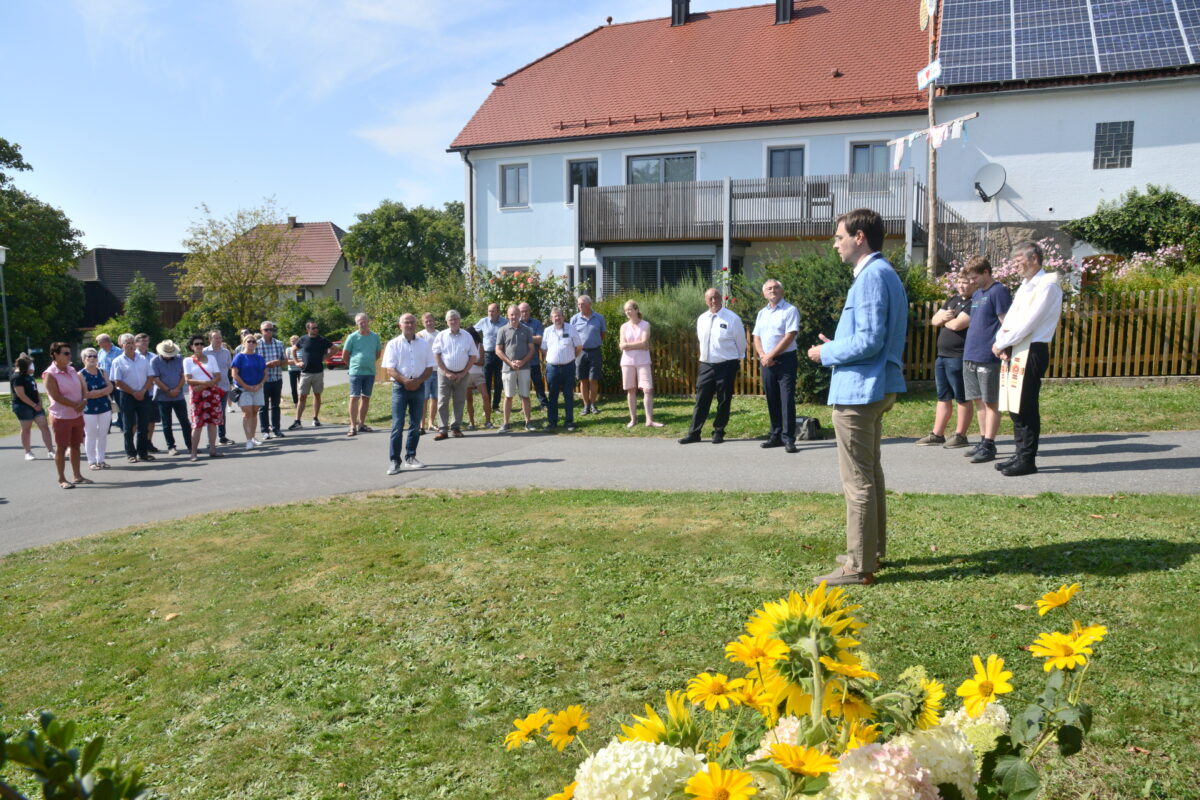Dorferneuerung in Ottenrieth mit Herz und Gemeinschaftssinn