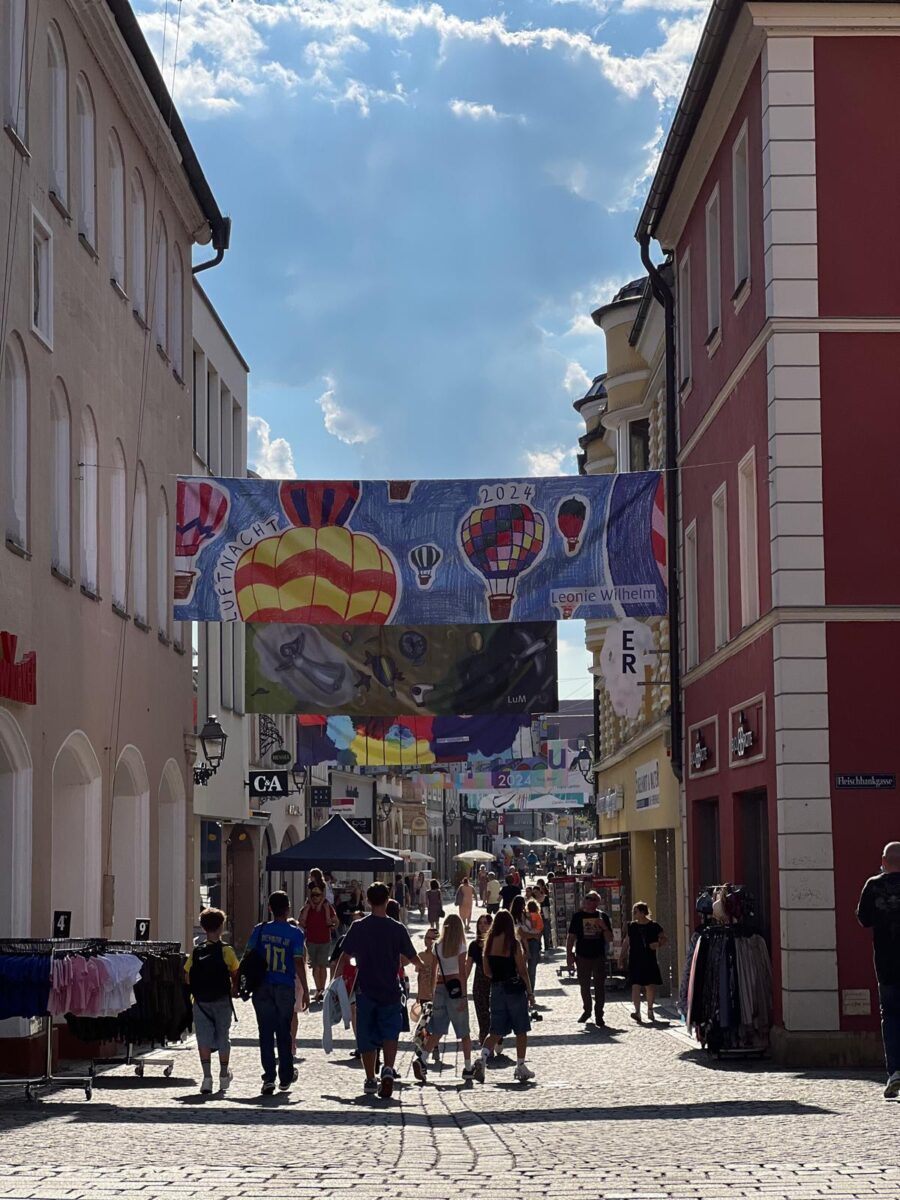 Amberg feiert die spektakuläre Luftnacht 2024