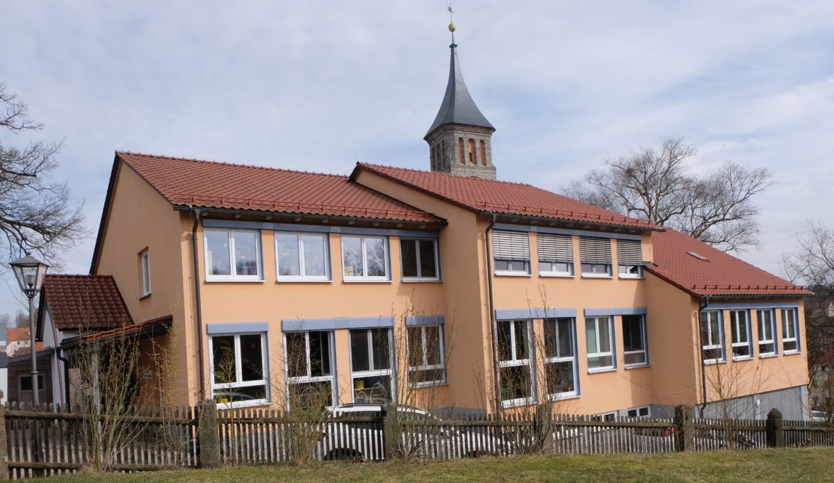 50 Jahre Kindergarten „Unterm Regenbogen“ in Floss