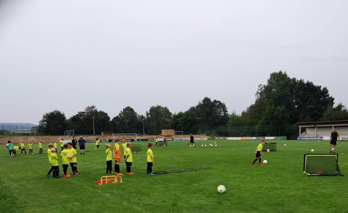 Fußballschule in Eslarn begeistert junge Talente