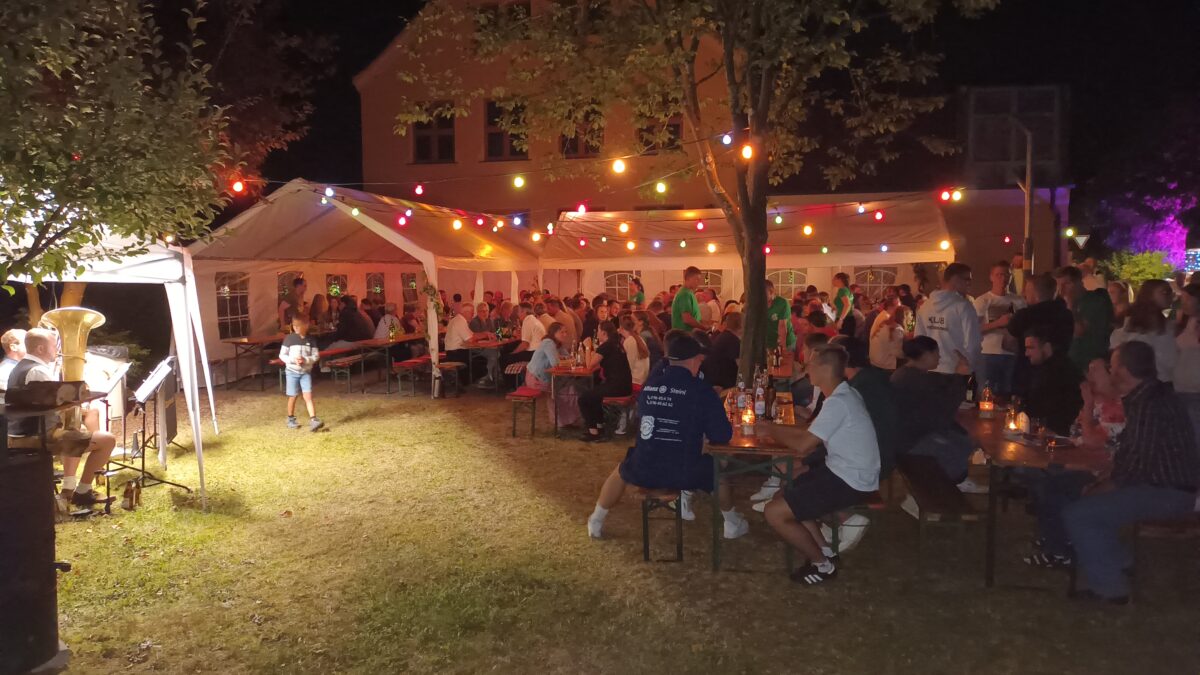 Burkhardsreuther Weinfest lockt über 200 Gäste