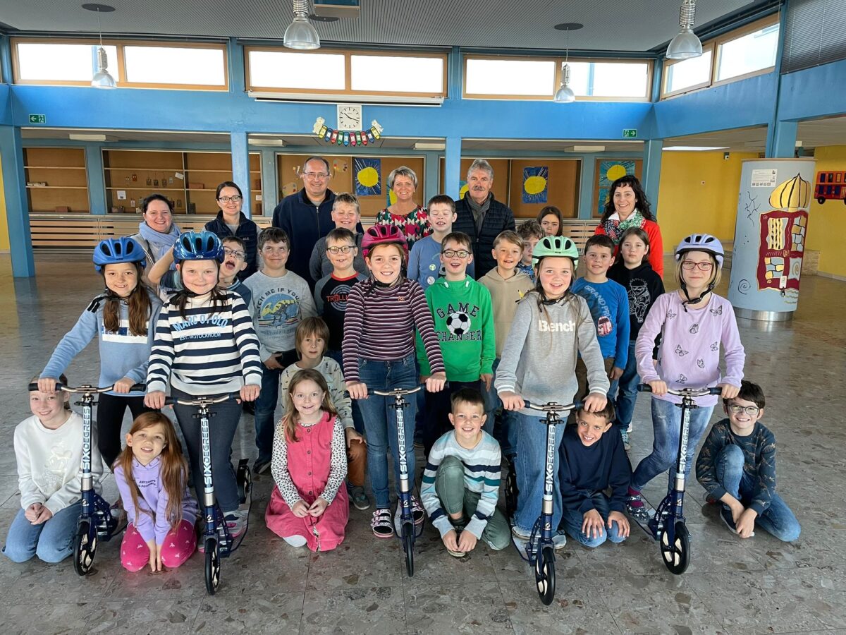 5 neuer Roller für den Verkehrsunterricht in der Grundschule Tännesberg