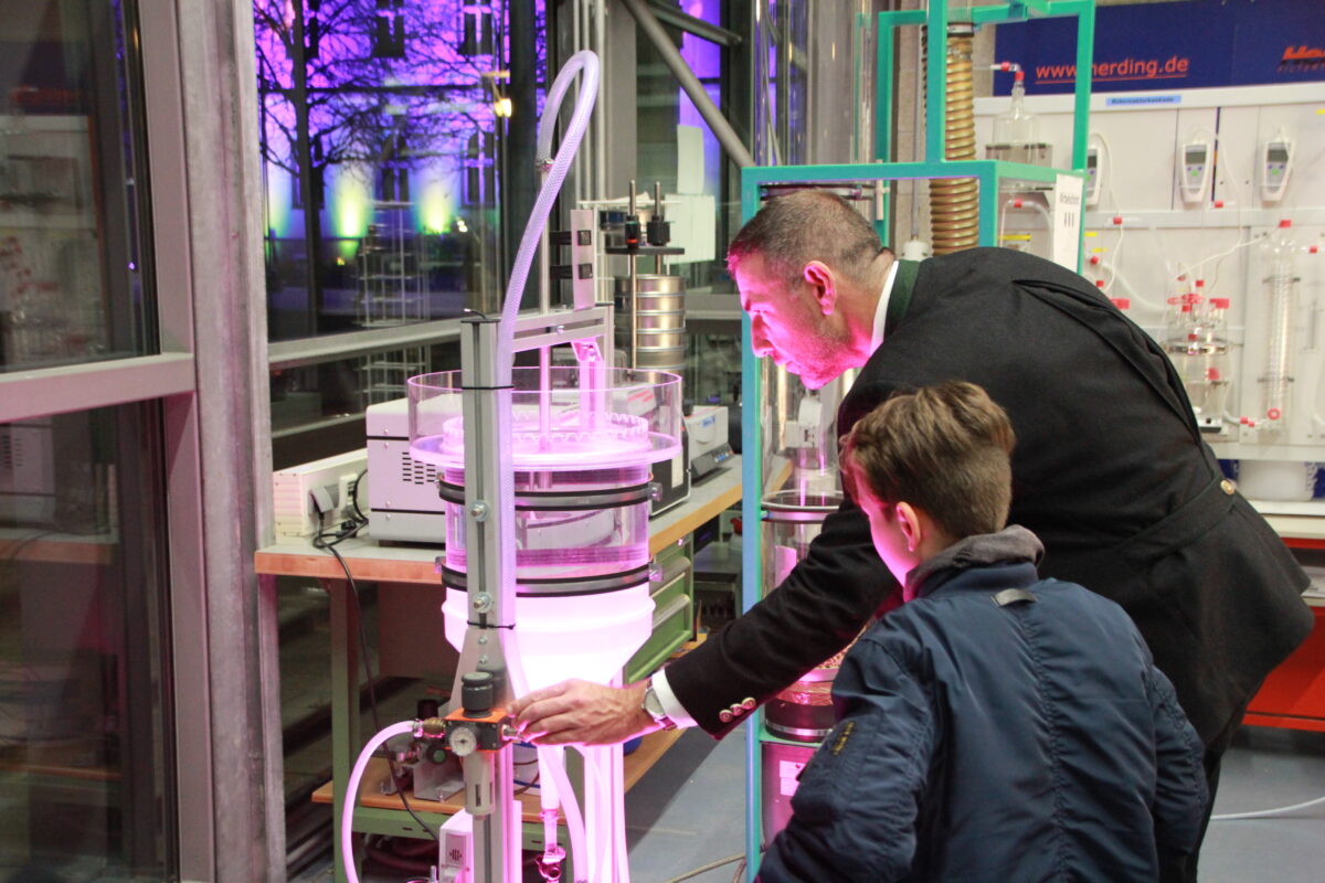 Nacht der Wissenschaft: OTH Amberg-Weiden lädt zum Entdecken ein