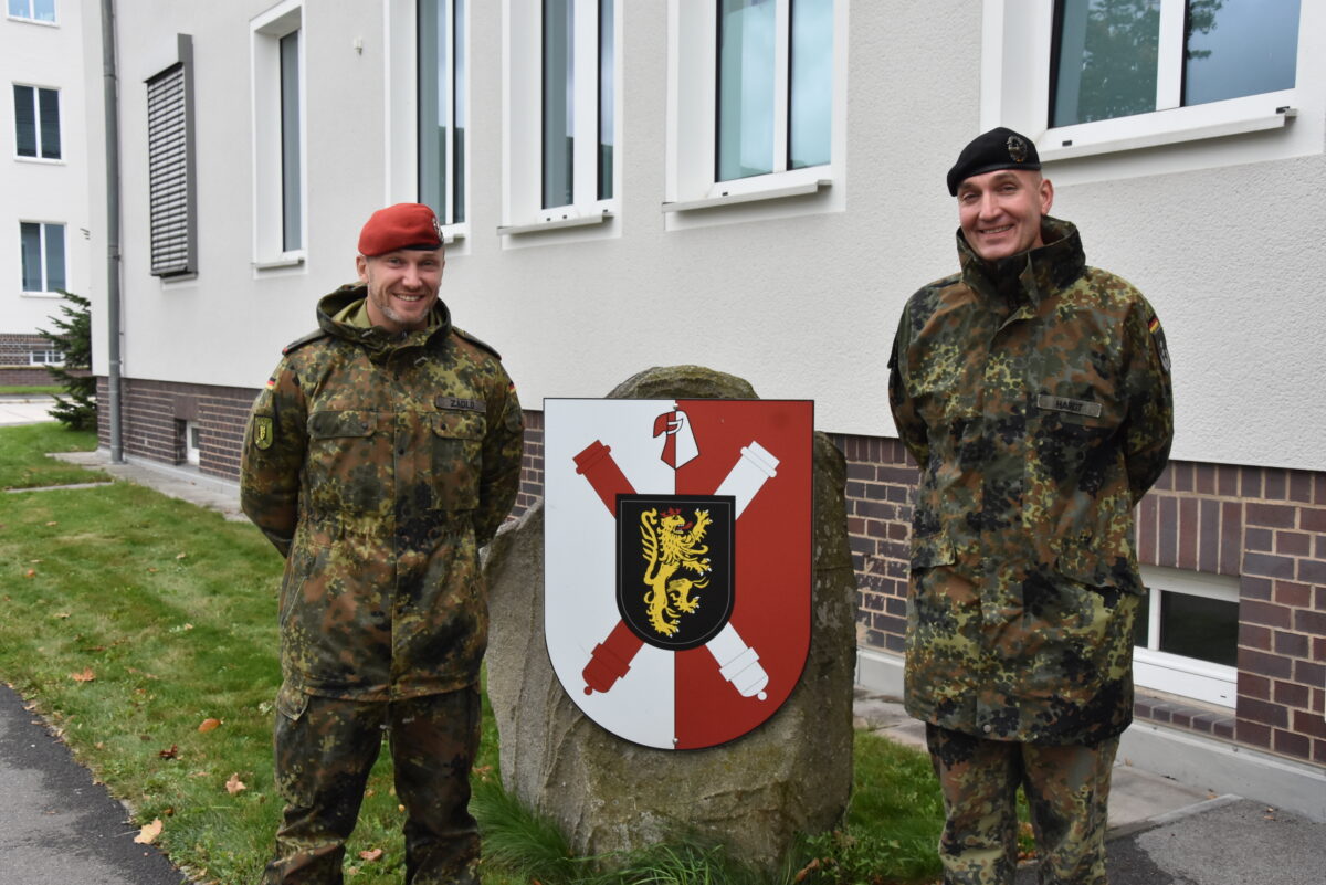 Brigadekommandeur Axel Hardt besucht Artilleriebataillon in Weiden